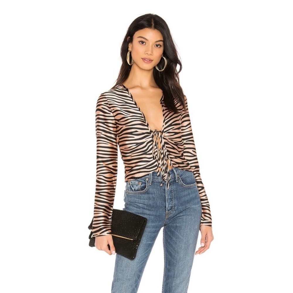 REVOLVE Superdown Tiger Print Tie Front‎ Top Size XS - Picture 5 of 10